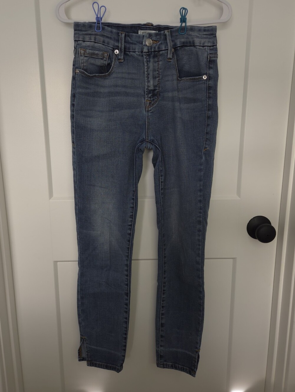 Good American Skinny High-Rise Medium Blue Jeans. Size 4/27. #AH